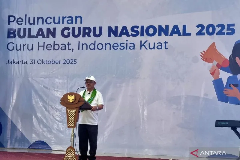 Mendikdasmen, Abdul Mu'ti, Peluncuran Bulan Guru Nasional 2025 di SLB-A Pembina Tingkat Nasional Jakarta, Jakarta Selatan pada Jumat (31/10/2025). (ANTARA/Hana Kinarina)