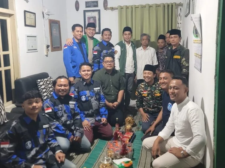 Ansor dan GAMKI Jatim Ziarahi Makam Pejuang Toleransi Riyanto di Mojokerto Jelang Idulfitri