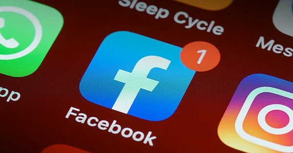 Sudah Jalan 20 Tahun, Facebook Kini Jadi Zombie?