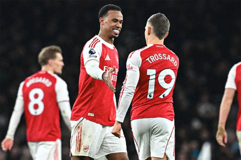 Arsenal Setop Keperkasaan Aston Villa, Menang Telak 4-1
