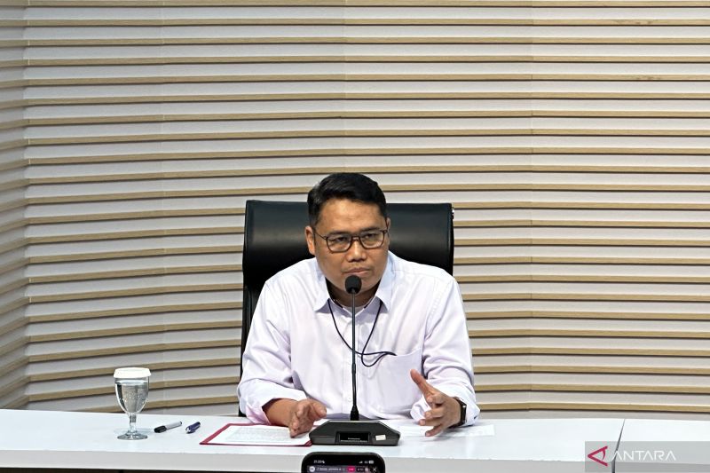 Pelaksana Tugas Deputi Penindakan dan Eksekusi Komisi Pemberantasan Korupsi Asep Guntur Rahayu memberikan keterangan di Gedung Merah Putih KPK, Jakarta, Kamis (18/9/2025). (ANTARA/Rio Feisal)