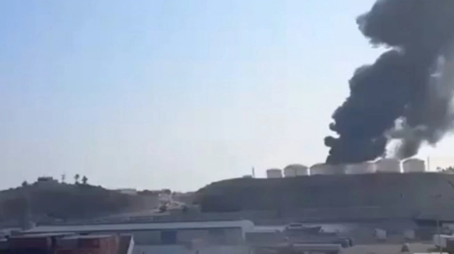 Iran: Serangan False Flag Israel Hancurkan Tangki Minyak Oman