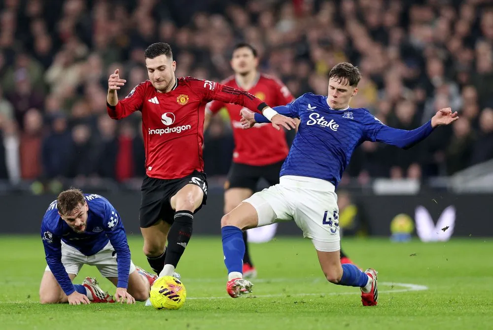Gol Benjamin Sesko Bawa Manchester United Kalahkan Everton, King MU ke 4 Besar Klasemen