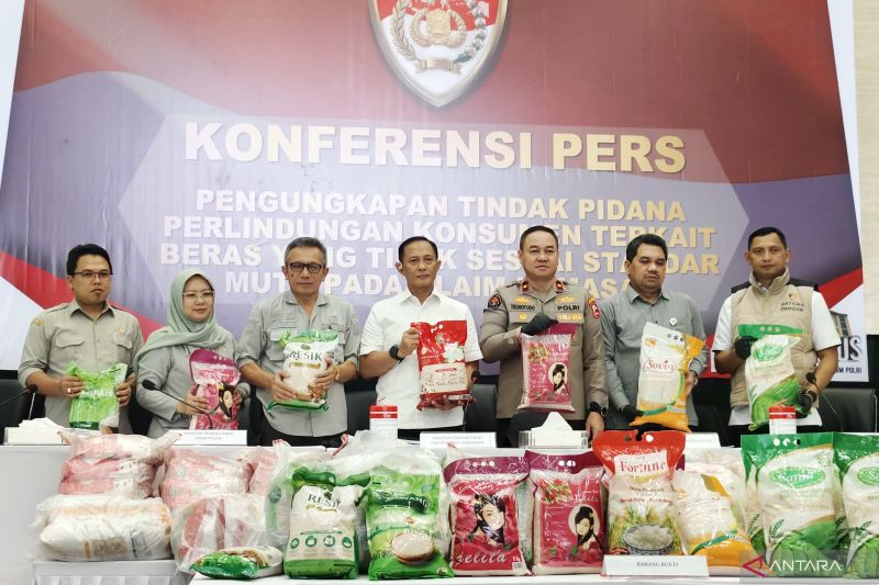 Polri Ungkap 3 Produsen Beras Premium Oplosan, Apa Saja Mereknya?
