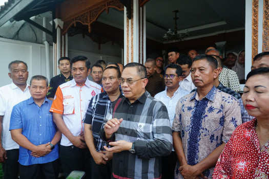 Bupati Pati Sudewo (tengah, baju kotak-kotak). Foto: Humas Pemkab Pati