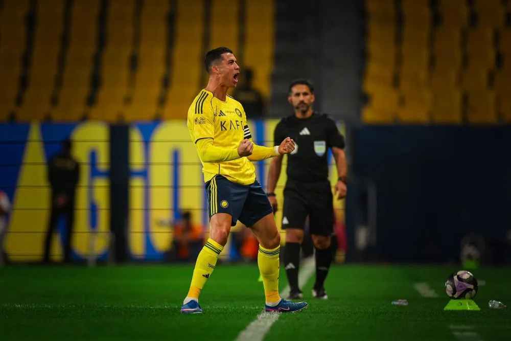 Cristiano Ronaldo Cetak Brace, Al Nassr ke Puncak Klasemen usai Pesta Gol 4-0 atas Al Hazm