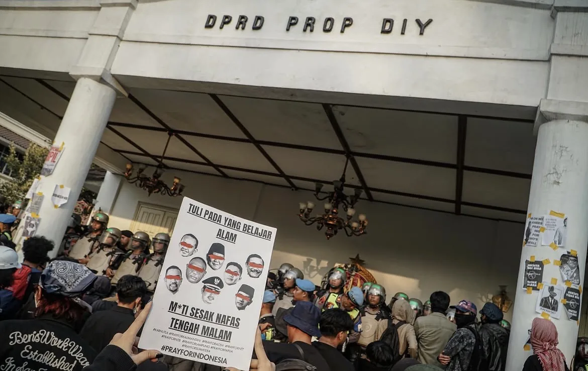 Thumbnail Demo 2 Tahun Prabowo-Gibran di Jogja Ricuh, Mahasiswa yang Diamankan Polisi Dipulangkan