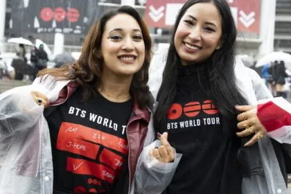 Di Balik Megahnya Konser BTS, Tersingkap Masalah Besar Industri Konser Korea