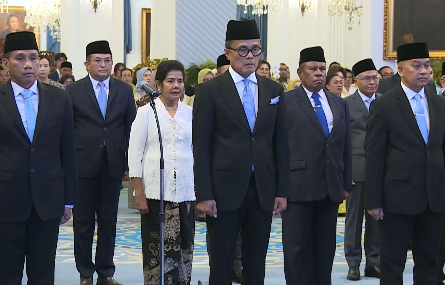 Presiden Prabowo Lantik Dony Oskaria sebagai Kepala BP BUMN
