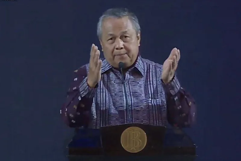 Perry Warjiyo menyampaikan menyampaikan arah kebijakan BI dalam acara Pertemuan Tahunan Bank Indonesia (PTBI) Tahun 2025 di Jakarta, Jumat (28/11/2025). (ANTARA/Rizka Khaerunnisa)