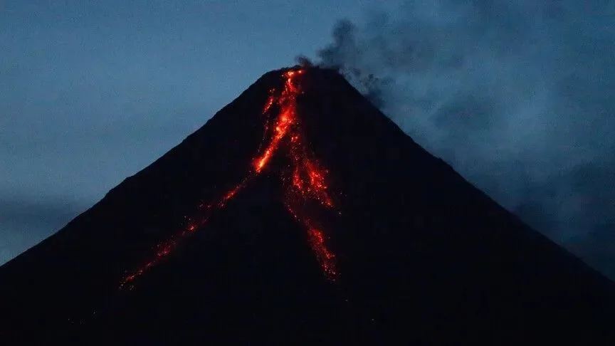 Gunung Mayon di Filipina Meletus, Ribuan Warga Terancam Dampak Abu Vulkanik