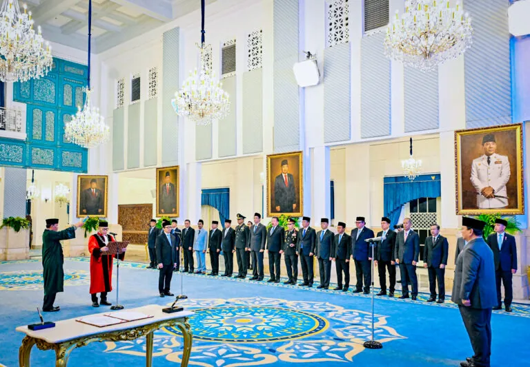 Hakim Konstitusi dan Anggota Ombudsman Resmi Diambil Sumpah