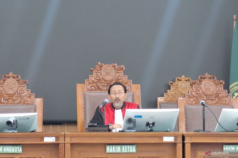 Hakim I Ketut Darpawan dalam sidang putusan praperadilan Nadiem Makarim di Pengadilan Negeri Jakarta Selatan, Jakarta, Senin (13/10/2025). Foto: ANTARA/Luthfia Miranda Putri.