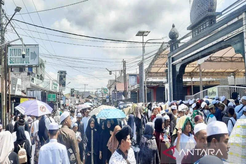 Haul Guru Sekumpul Diikuti 5 Juta Jemaah