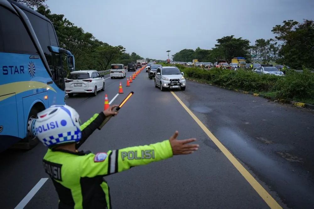 Contraflow Diterapkan Hari Ini di Tol Cikampek Menuju Jakarta, Mulai KM 70 hingga KM 47
