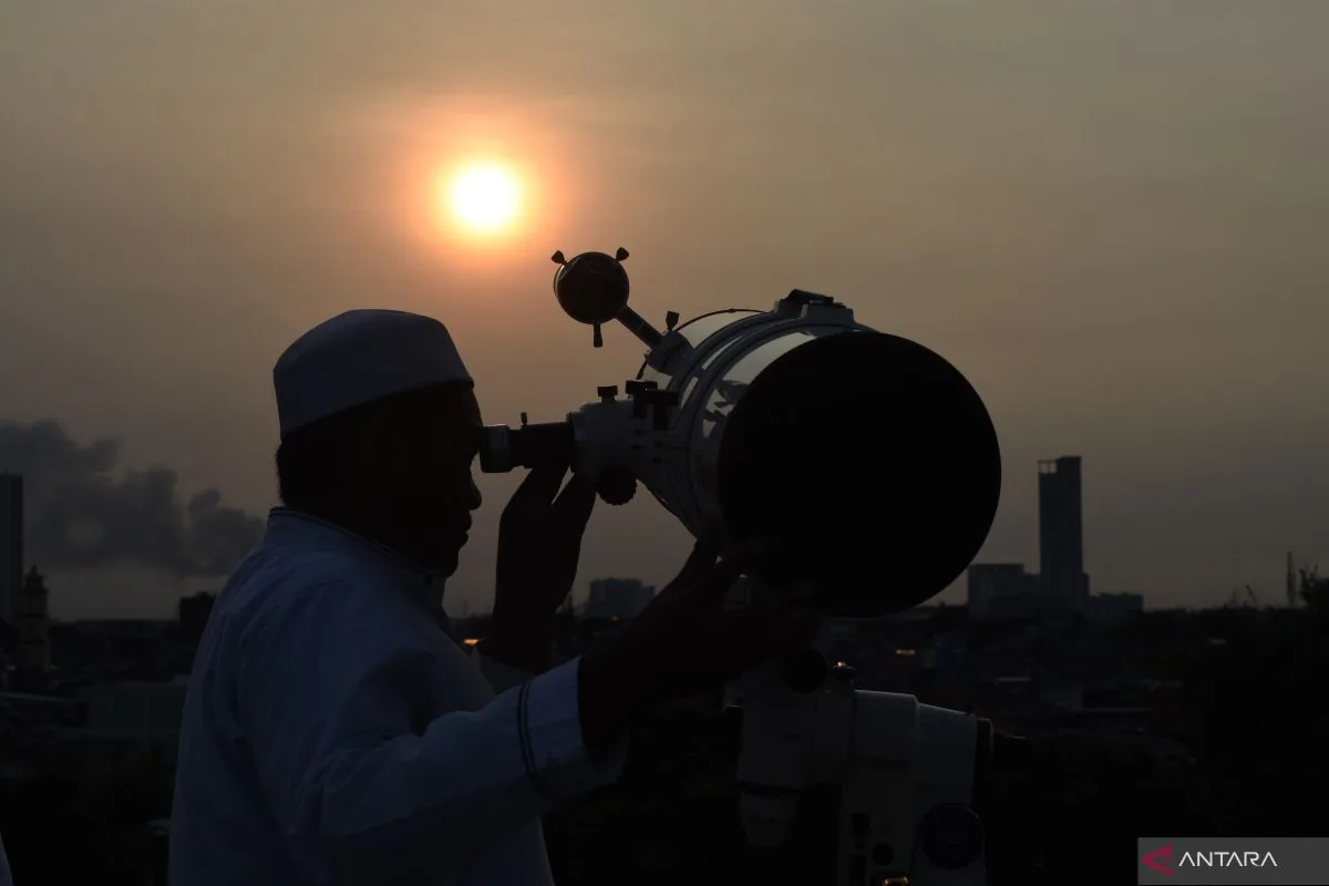 Hilal Tidak Terlihat di Sulawesi, BMKG Sebut Posisi Bulan Minus 1 Derajat