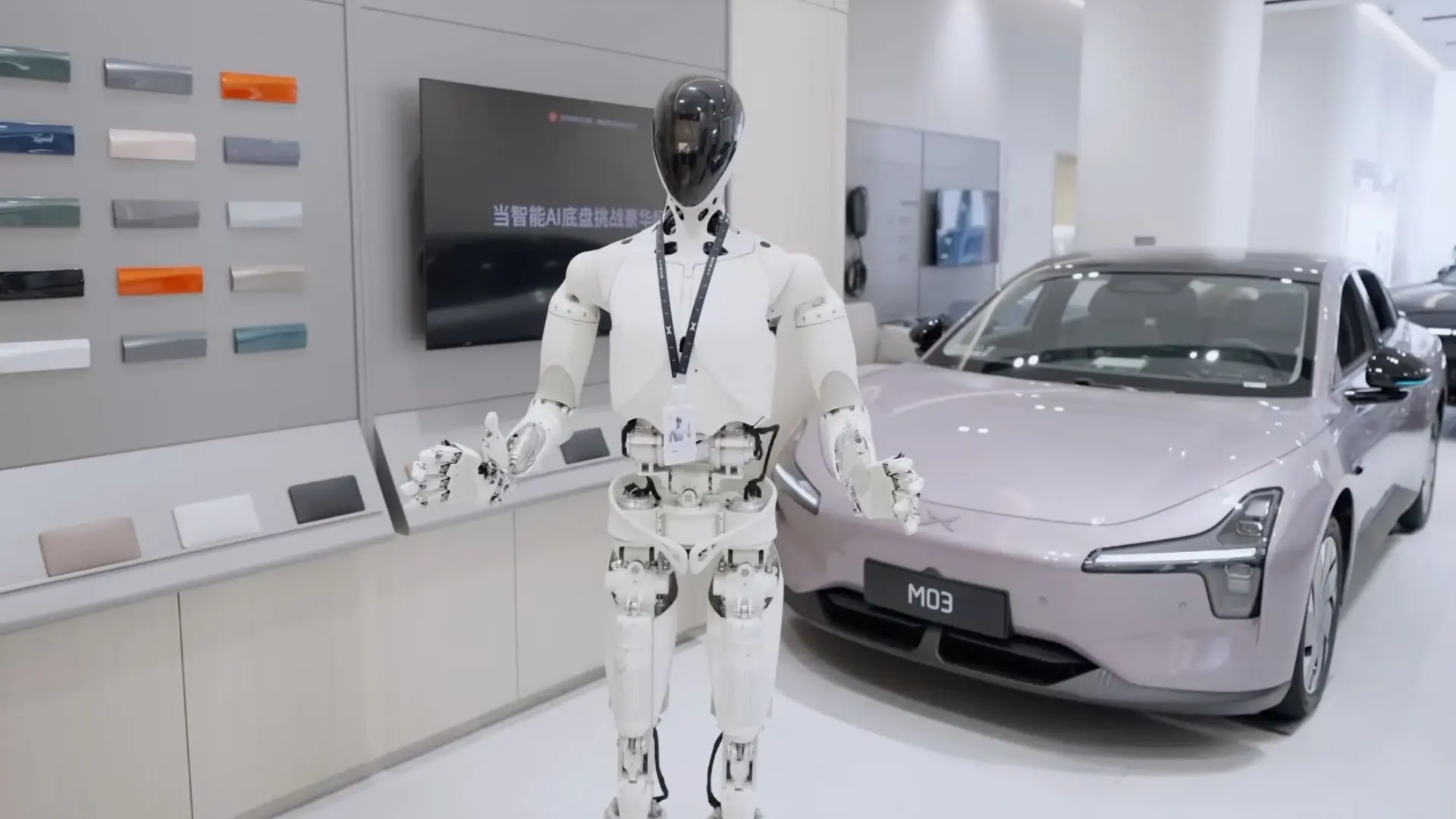 Robot Humanoid BYD Xiao Di Siap Muncul, Bakal Siap Jadi Sales Mobil?