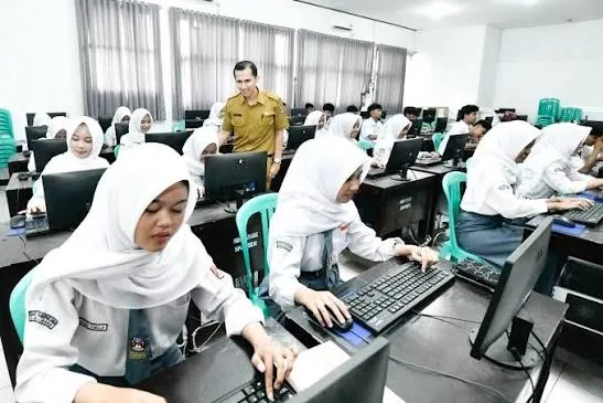 TKA SMA Dimulai Hari Ini 26 Oktober, 348 Ribu Calon Peserta Kok Belum Mendaftar?