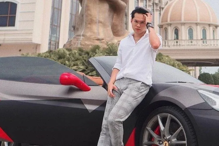Perjalanan Kasus Indra Kenz dan Binomo: Dari Flexing hingga Divonis 10 Tahun Penjara