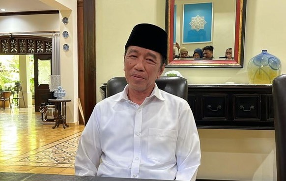 Sebut Ijazah Asli, Rismon Siapkan Buku Jokowi's White Paper dan Gibran End Game
