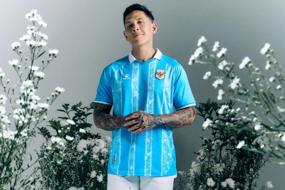Apa Makna Warna Biru dan Motif Melati Jersey Ketiga Timnas Indonesia?