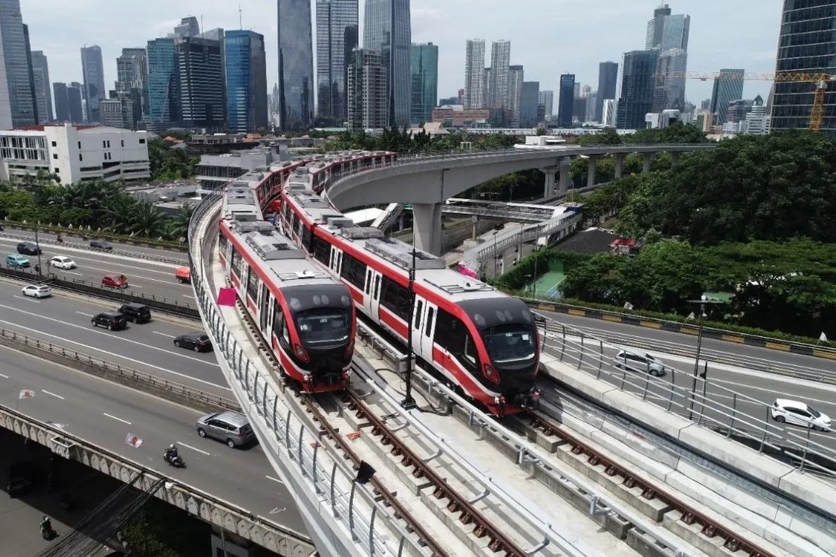 Karyawan Gaji 6,2 Juta ke Bawah Gratis Naik Transjak, LRT dan MRT