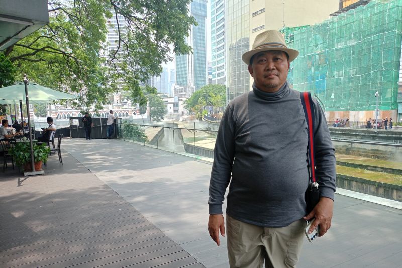 Koordinator Masyarakat Anti-Korupsi Indonesia (MAKI) Boyamin Saiman di Kuala Lumpur, Malaysia, Sabtu (26/7/2025). ANTARA/Rangga Pandu Asmara Jingga.