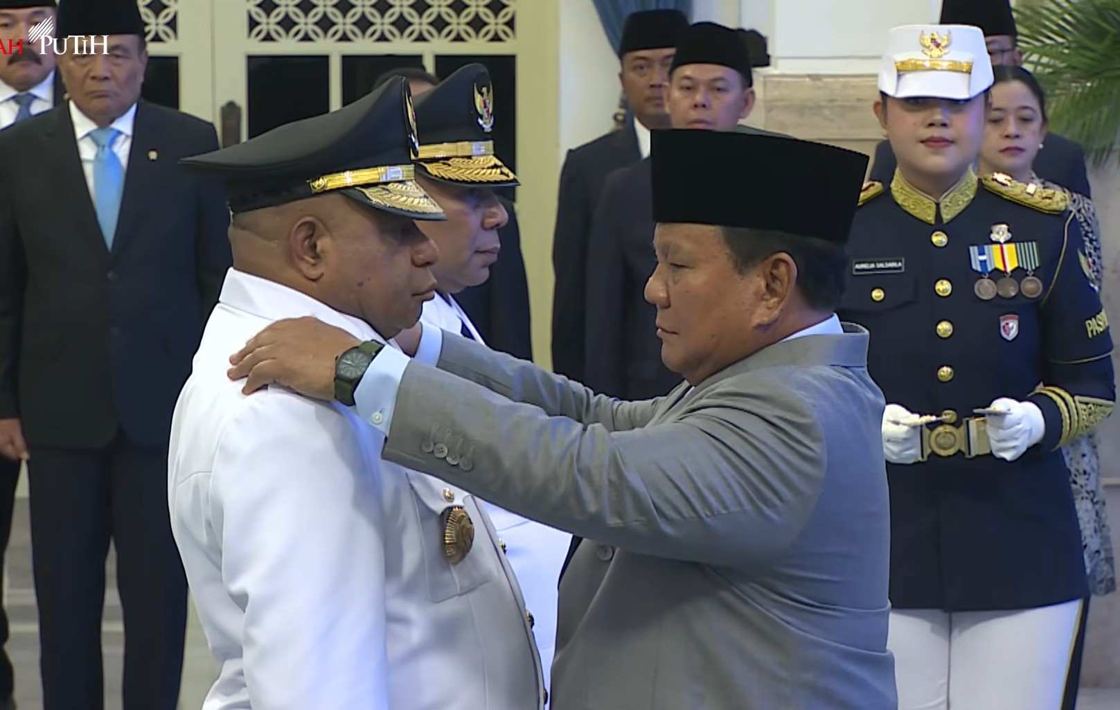 Matius Fakhiri dan Aryoko Alberto Dilantik Jadi Gubernur-Wagub Papua