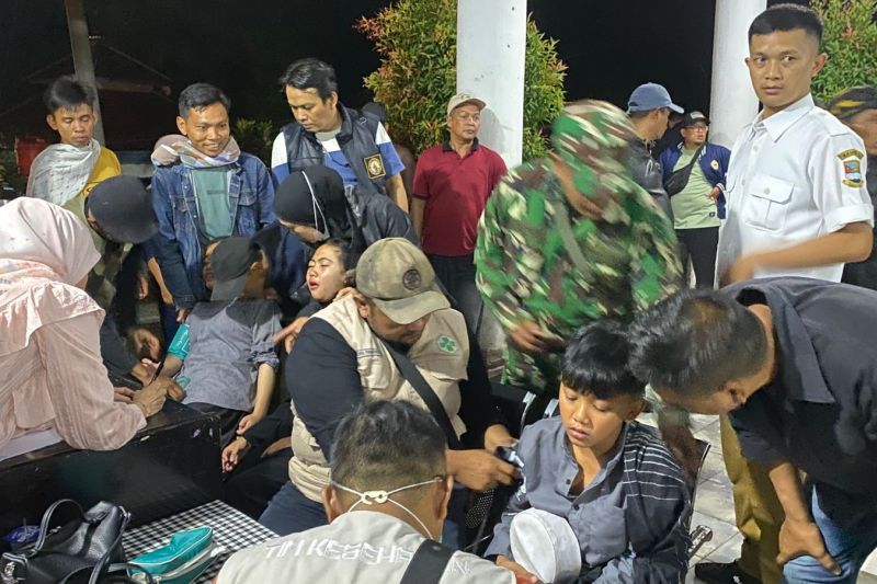 Ratusan Anak SD-SMK Keracunan MBG di Bandung Barat, BGN Setop Sementara MBG