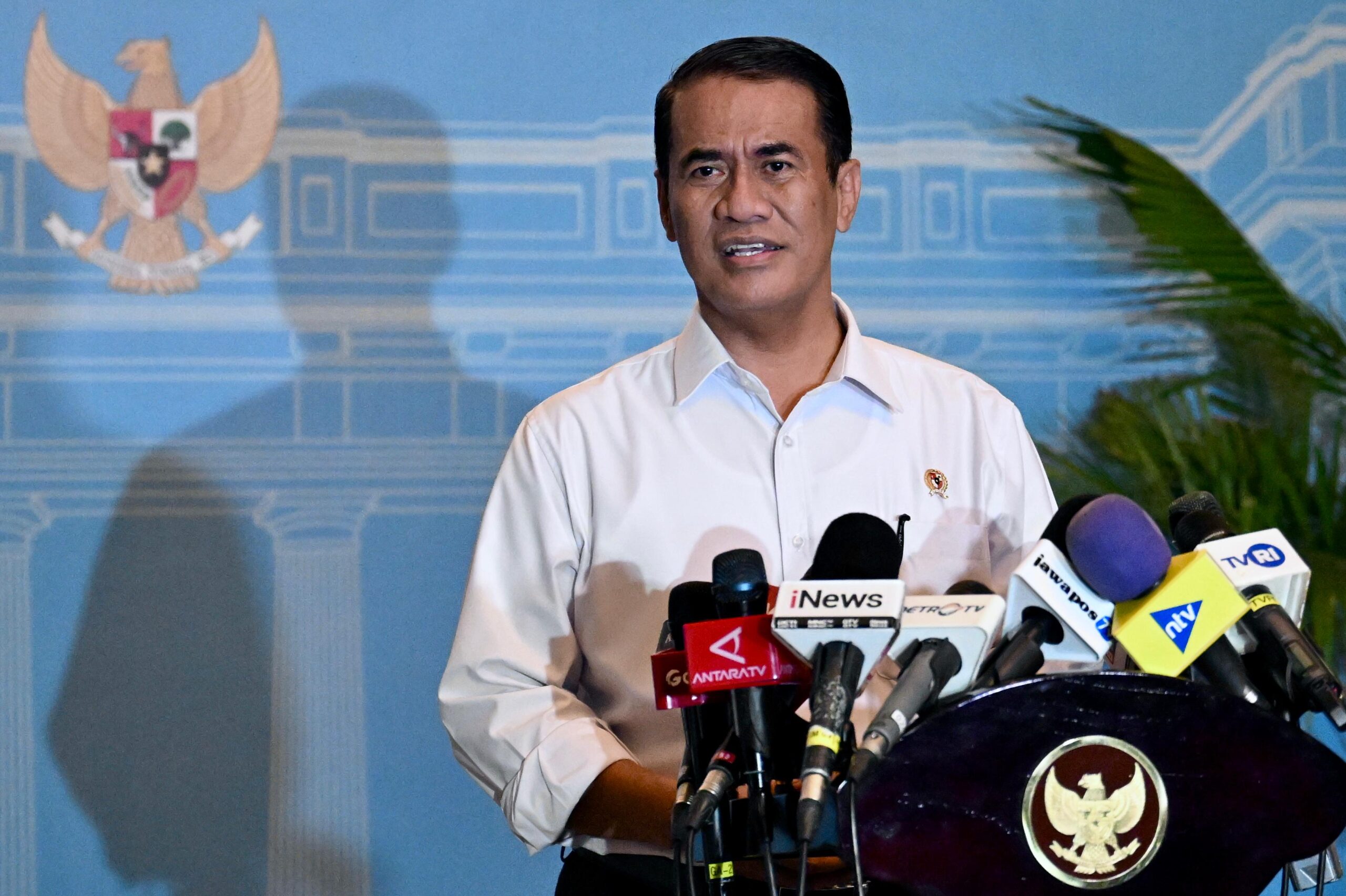 Mentan Amran Sulaiman seusai menghadiri rapat terbatas dengan Presiden Prabowo Subianto di kompleks Istana Kepresidenan, Jakarta, Rabu (30/7/2025). Foto: BPMI Setpres/Rusman
