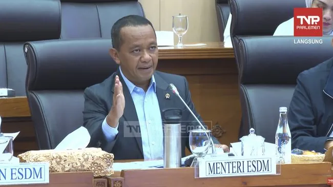 Thumbnail Pemerintah dan DPR Sepakat Naikkan Target Lifting Minyak 2027 Jadi 612,5 Ribu Barel per Hari