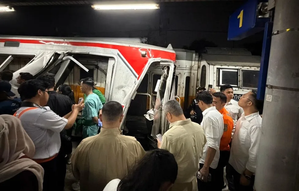 Menhub Dudy ke Lokasi Kecelakaan Kereta Bekasi, Sampaikan Duka Cita