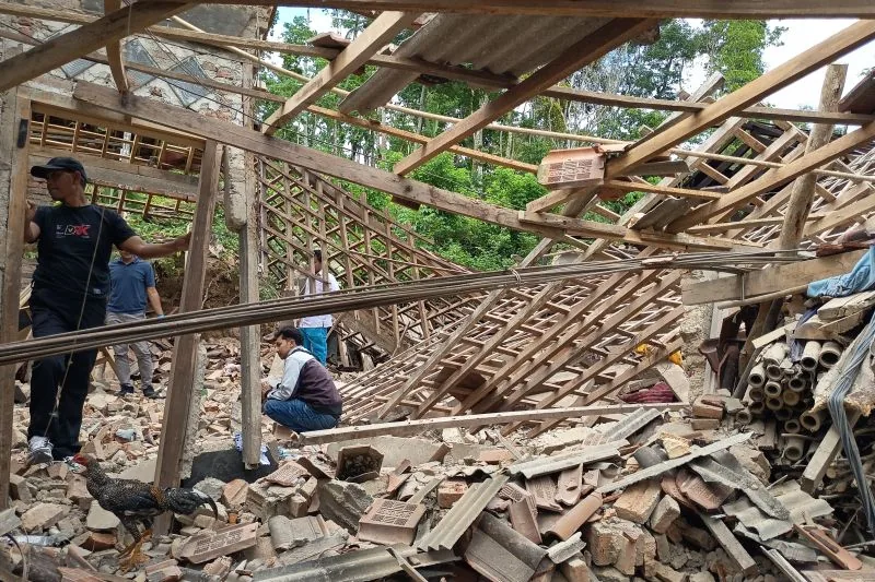 Ledakan Hancurkan 3 Rumah di Pacitan, Diduga dari Petasan