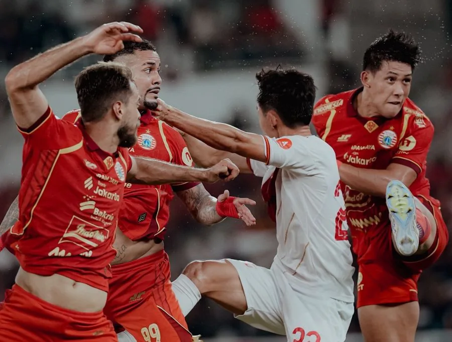 Persija Jakarta Hajar Persis Solo 4-0 di GBK, Macan Kemayoran Pepet Borneo dan Persib