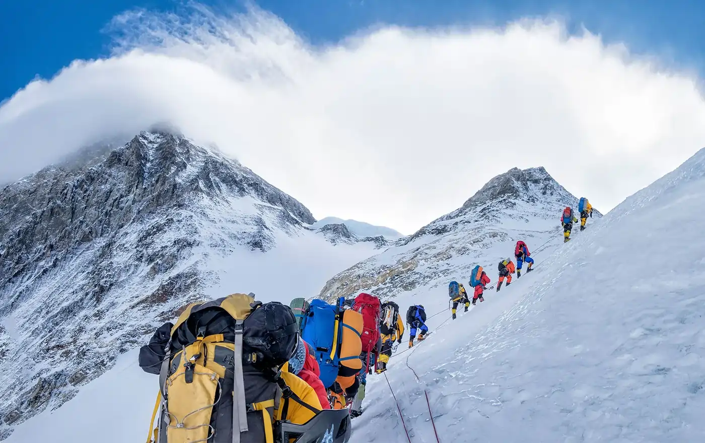 1.000 Pendaki Terjebak Badai Salju Gunung Everest, Susah Dievakuasi