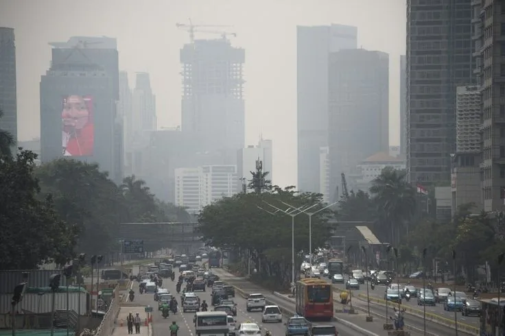 Jakarta Masuk 3 Besar Kota dengan Udara Terburuk Dunia
