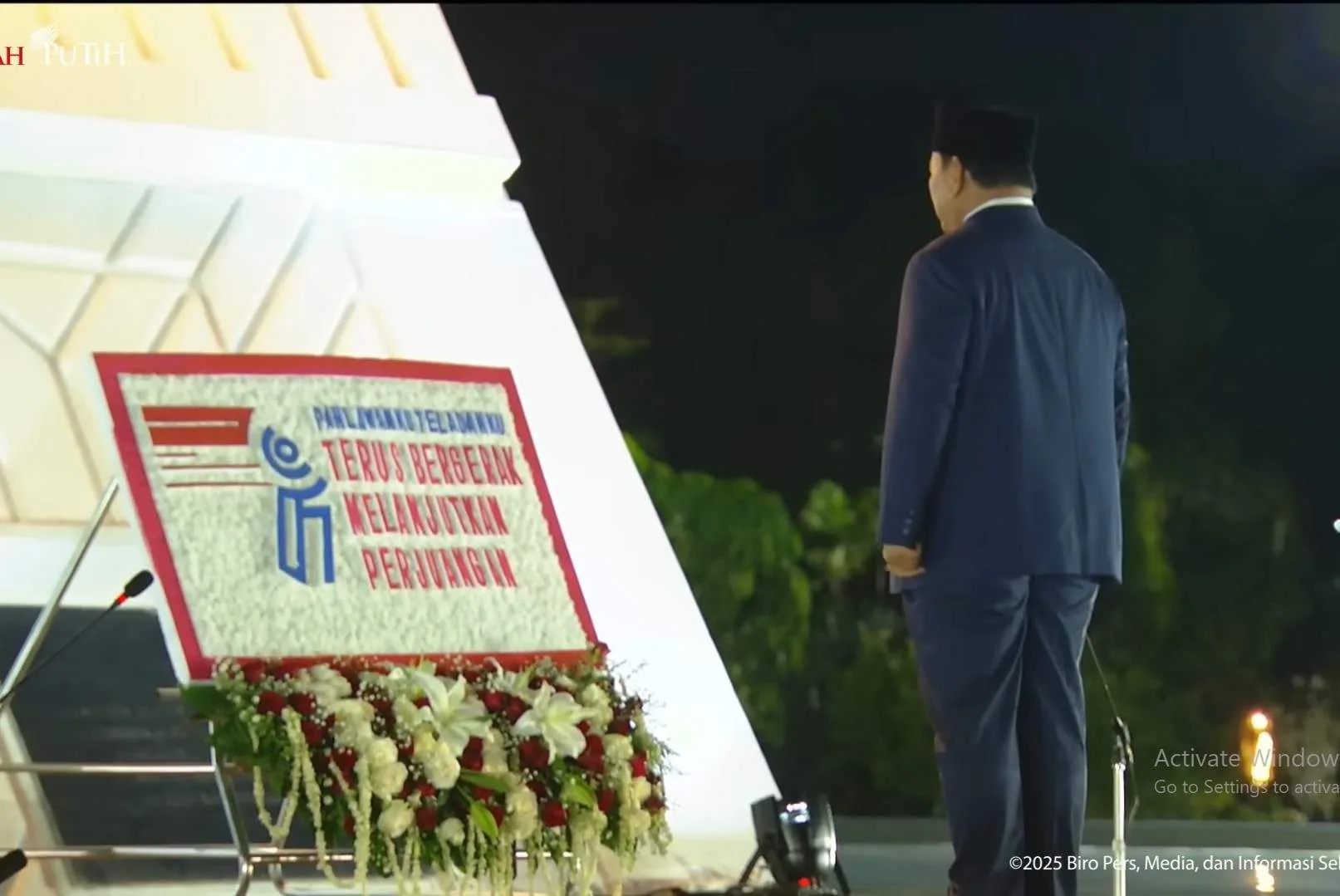 Prabowo Pimpin Upacara Ziarah Nasional Hari Pahlawan di TMP Kalibata