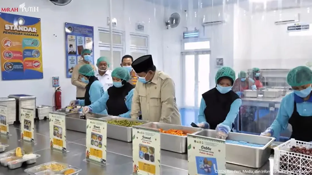 Thumbnail Prabowo Resmikan 1.179 SPPG dan 18 Gudang Ketahanan Pangan Milik Polri