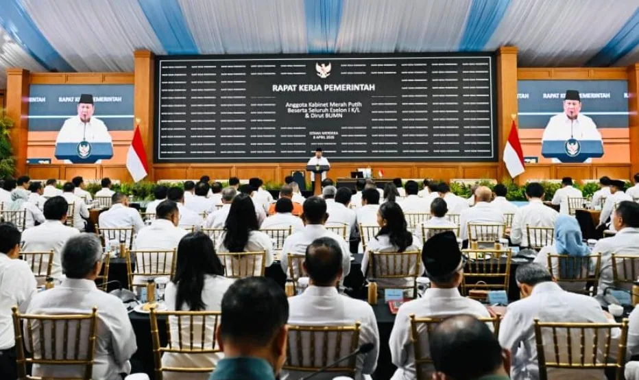 Siap Hadapi 12 Bulan Kritis ke Depan, Prabowo: Subsidi BBM Rakyat Miskin Lanjut, yang Kaya Beli Harga Dunia