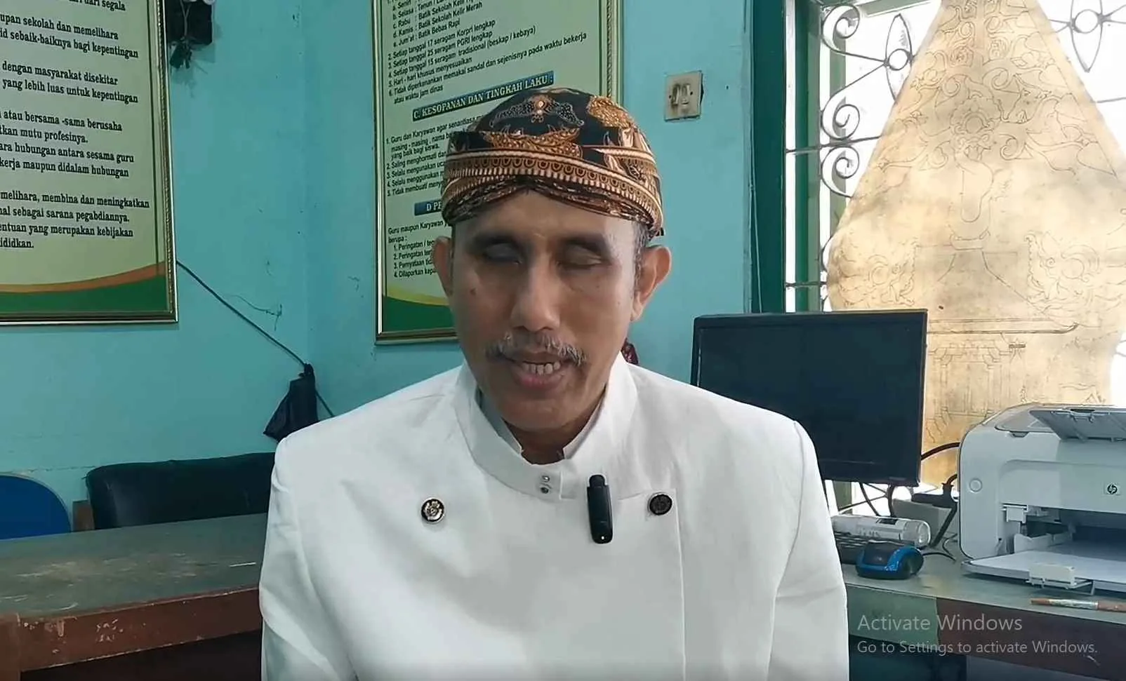 Thumbnail Hebatnya Rasino, Guru Tunanetra yang Mengajar di SMKN 8 Surakarta