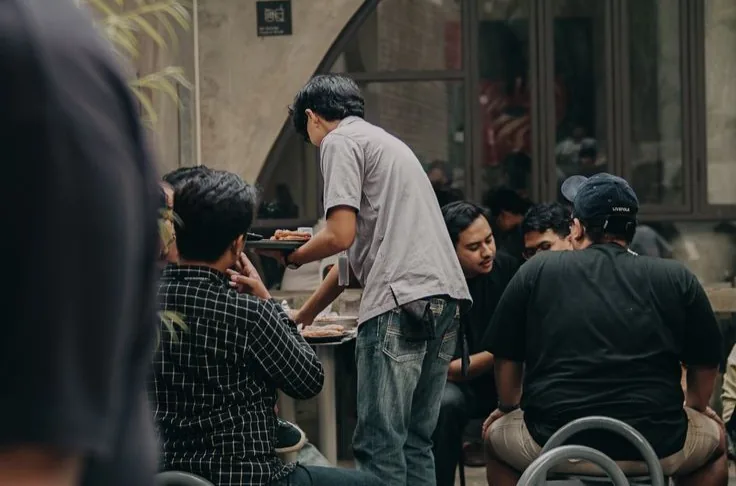 Nongkrong Makin Mahal? Menghitung Biaya Gaya Hidup Anak Muda di Jakarta
