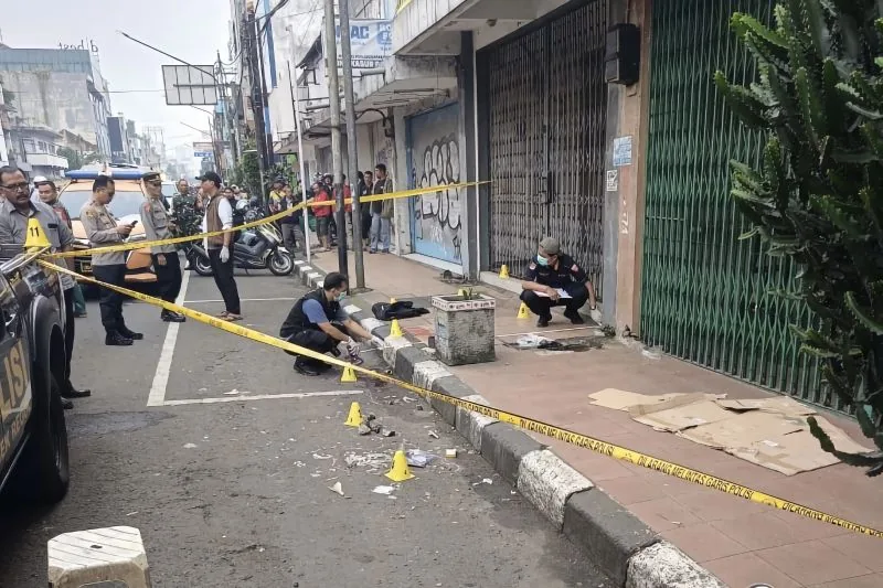 Pria Tewas Bersimbah Darah di Trotoar Jalan Otista Bandung, Masih Misterius