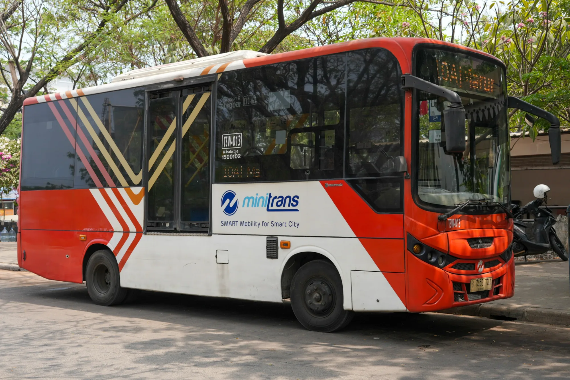 Tarif TransJakarta Naik 2027, Warga Minta Pelayanan Ikut Naik
